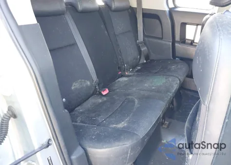 2007 Toyota Fj Cruiser z USA, uszkodzony, nr VIN JTEZU11F770018540